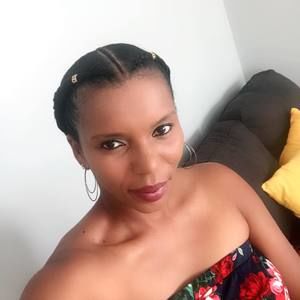 Meet your Posher, Dayna